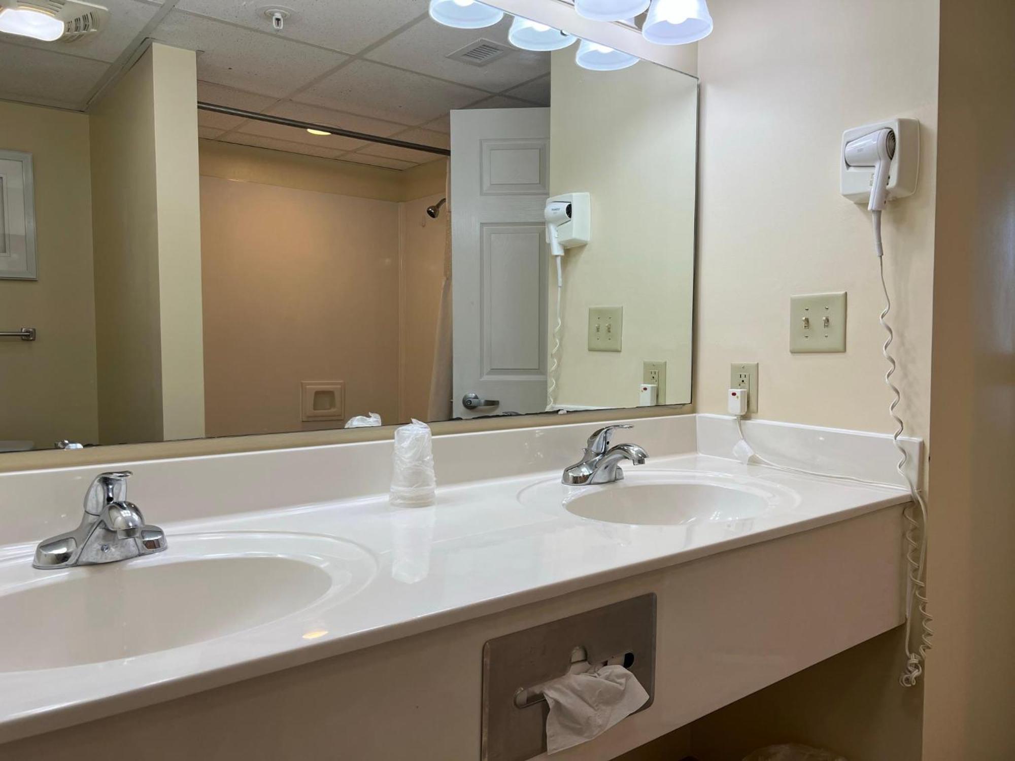 2501 S Ocean Blvd, 0811 - Ocean Front Sleeps 6 Villa Myrtle Beach Kültér fotó